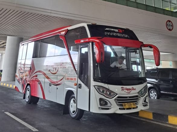 sewa bus di jakarta